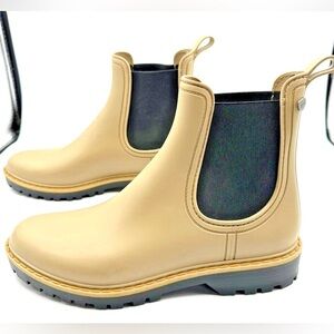 Igor Chelsea rain boots cream color size‎ 39 outdoor adventure activewear boots